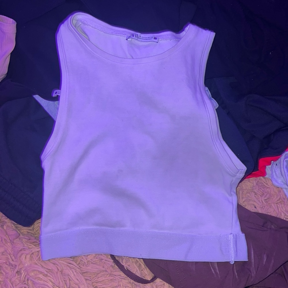 fitted muscle crop top